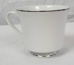 Crown Victoria Lovelace 3.25" Teacup